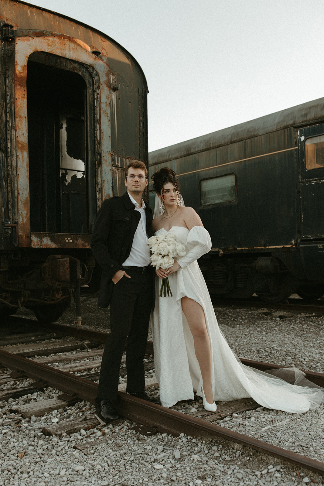 Chattanooga wedding photographer runaway bride train elopement wedding shoot