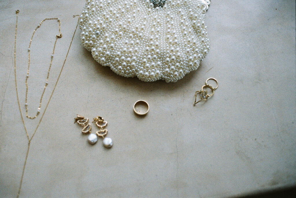 pearl wedding purse and jewelry 